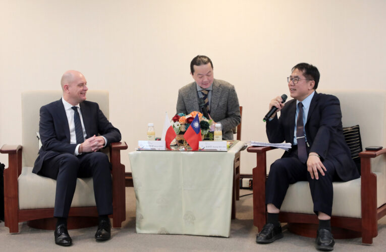 畢爾斯基處長上任後速訪台南 盼以奇美、成大為紐帶 深化台波多面向互動