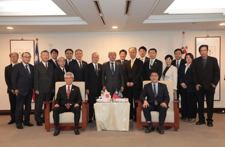 友誼城市情深！弘前市訪台南推 150 週年蘋果 風災感恩再續情